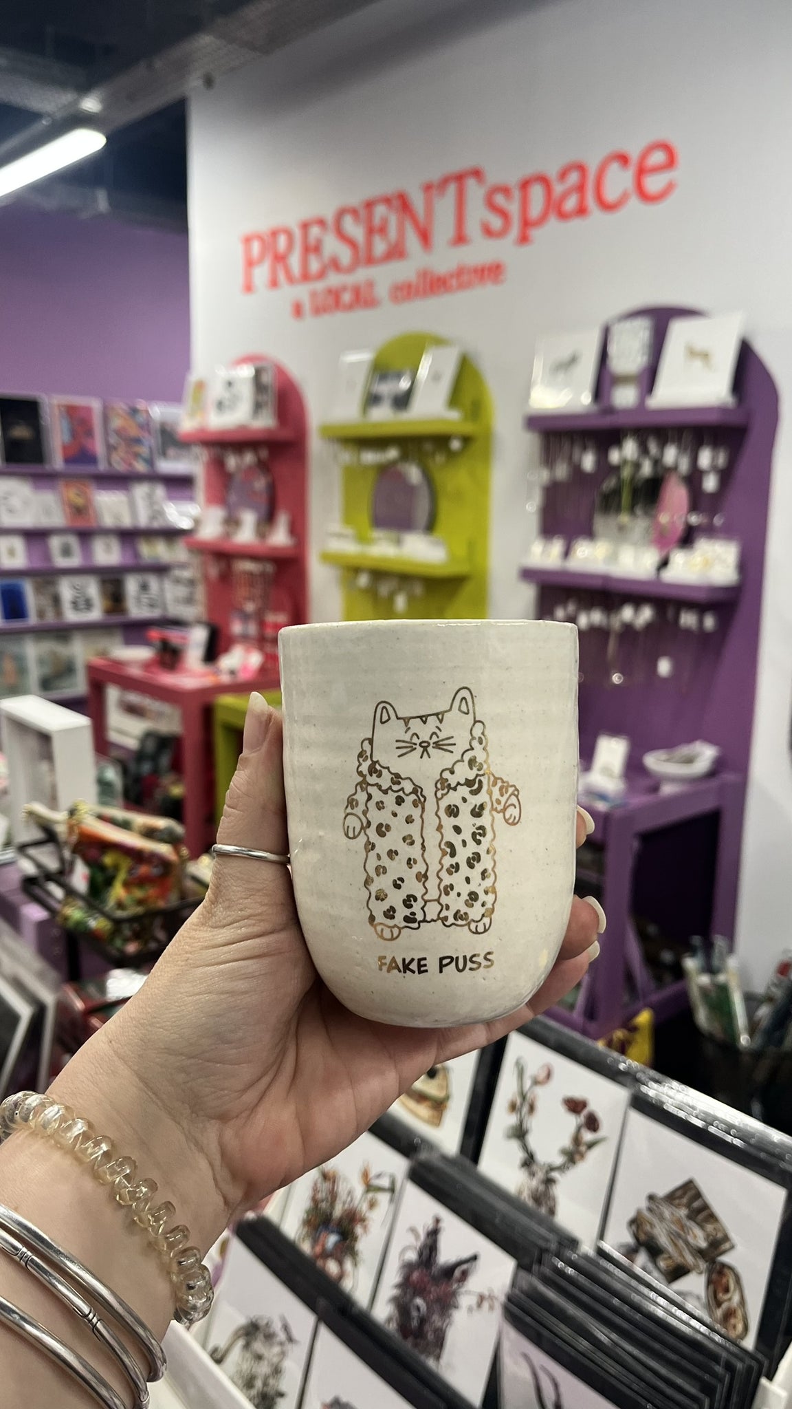 Cup Fake Puss