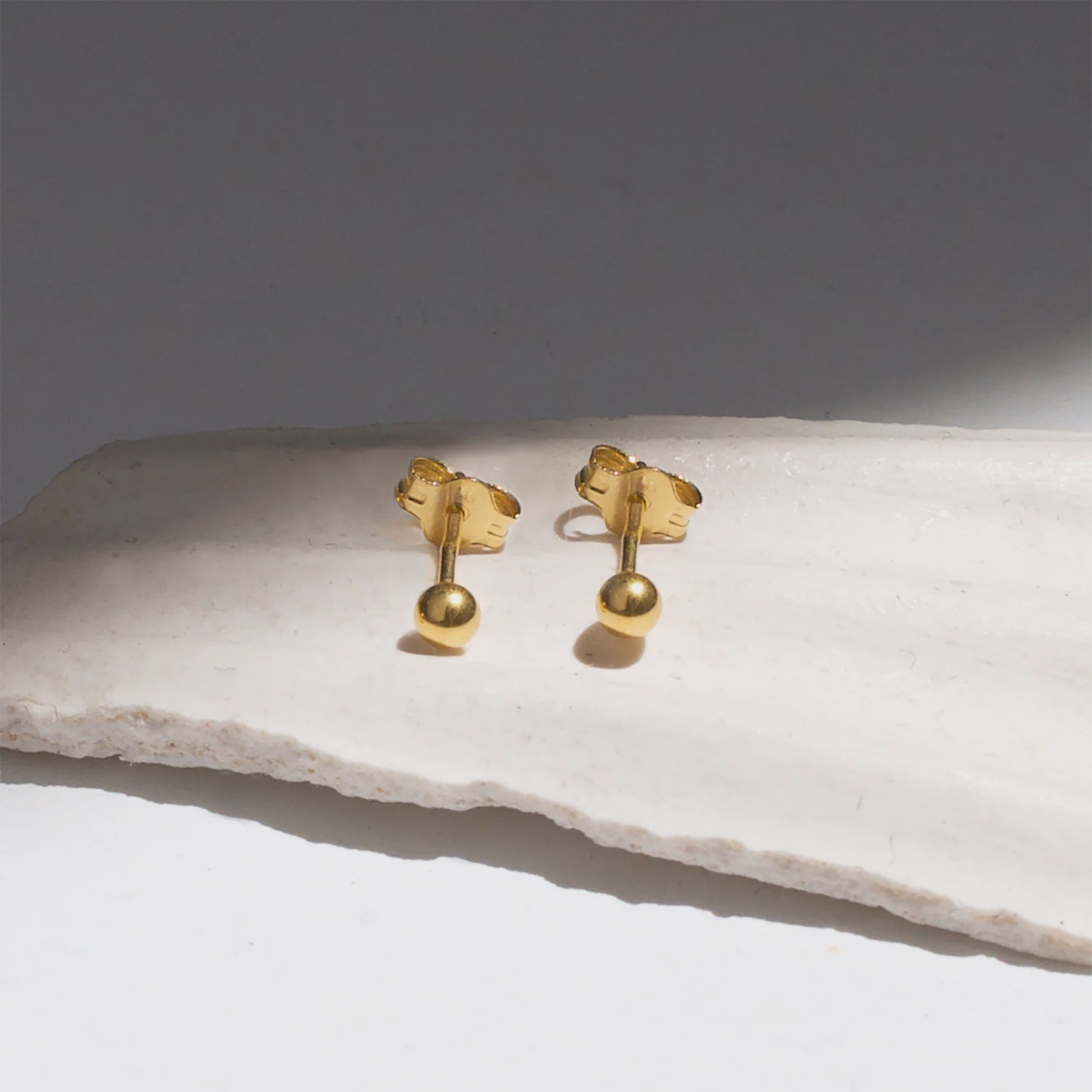 Earrings Gilt Dot Studs