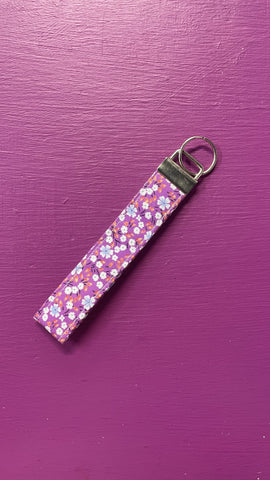 Wrislet Keychain Purple Floral