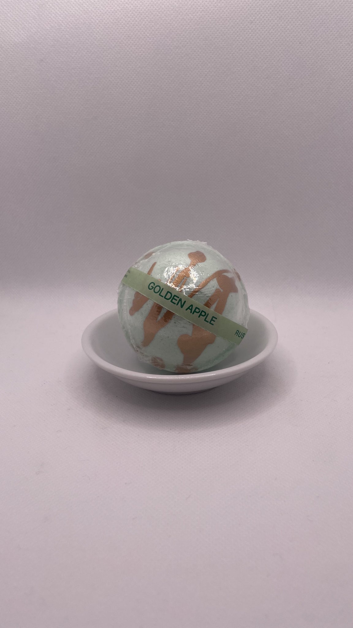 Golden Apple Bath Bomb Sphere