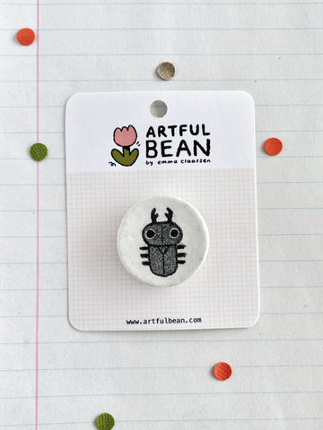 Pins Round Beetle White