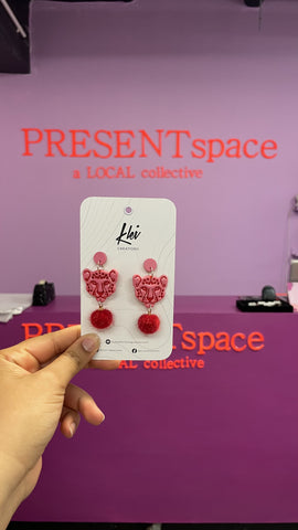 Earrings pinkandred pom pom cheetah