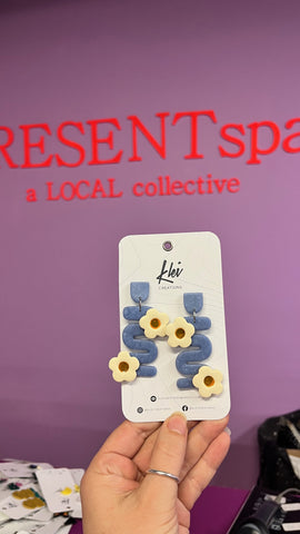 Earrings statement abstract with daisy blue