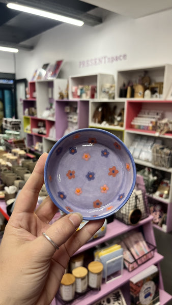 Bowl | Small Flat Pate | Purple Daisies