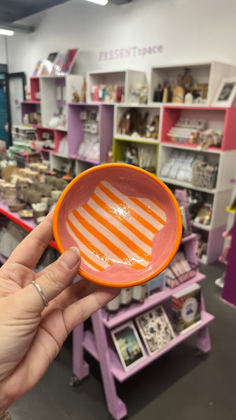 Bowls | Medium | Orange Scallop
