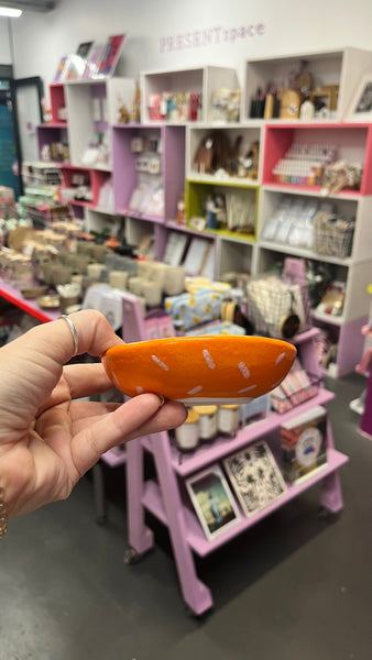 Bowls | Medium | Orange Scallop