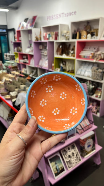 Bowls | Medium | Coral Daisies