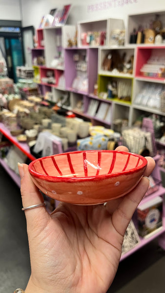 Bowls | Medium | Pink and Red Scallop