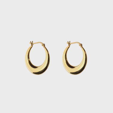 Earring peter pan hoop gold