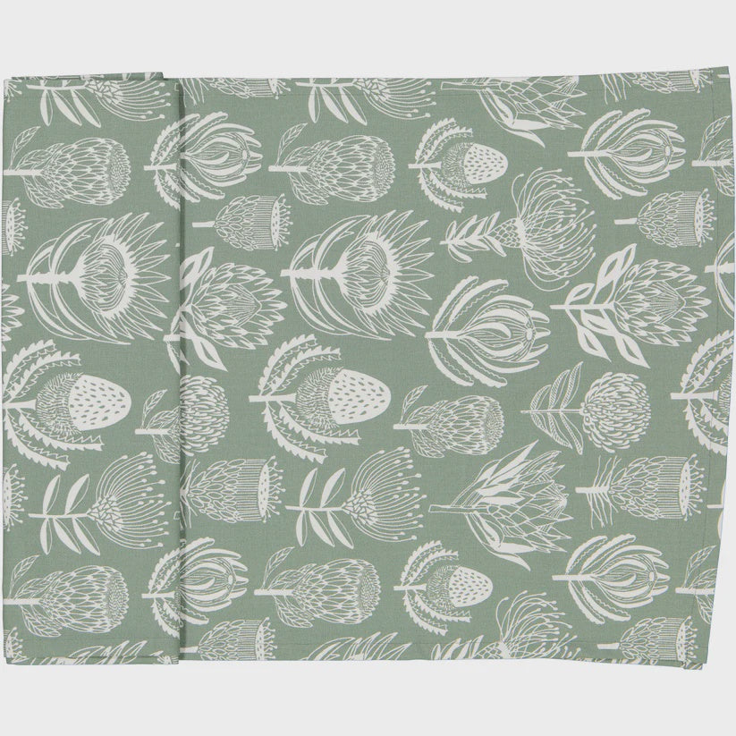 Table Runners (1.8M) / Floral Kingdom (White On Sage)
