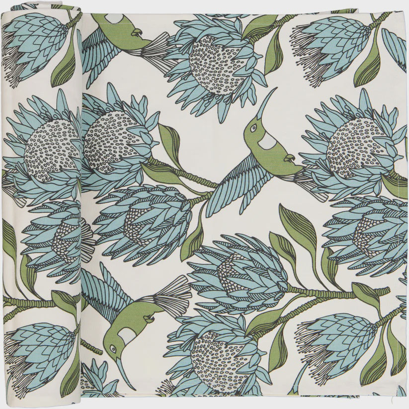 Table Runners (1.8M) / Protea (Blue On White)