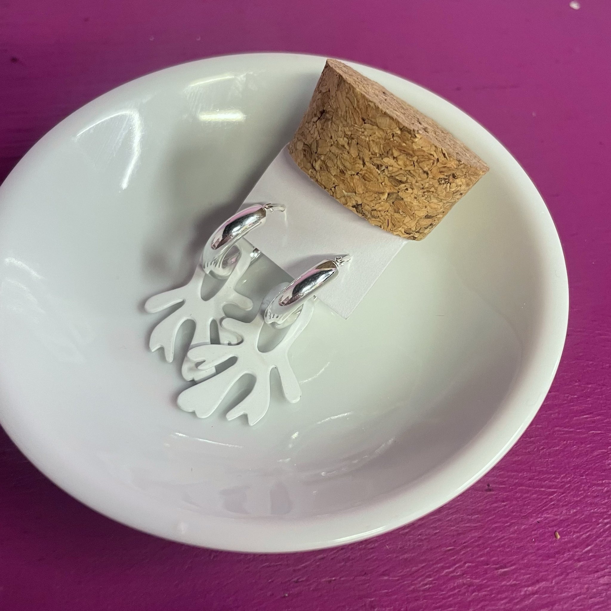 Hoops & Charm, Kelp, White, Silver