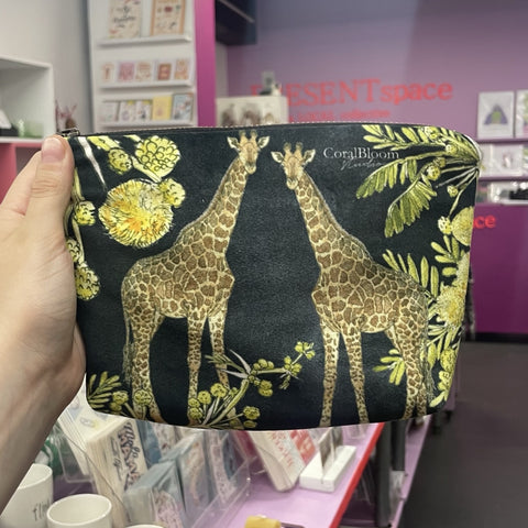Clutch Large Giraffes