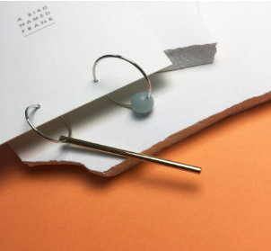 Earrings Mismatch Falling and Rolling Stone Jadeite