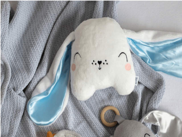 Bunny White/Blue - PRESENTspace
